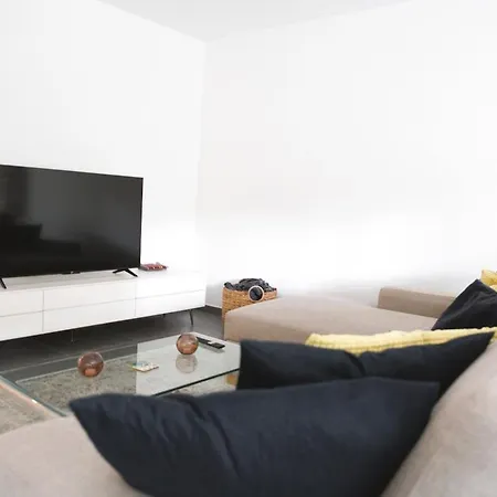 Modern Stylish 2br