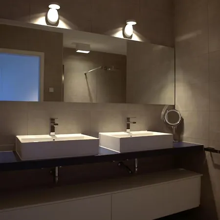 Modern Stylish 2br *
