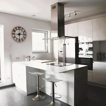 Modern Stylish 2br Apartment