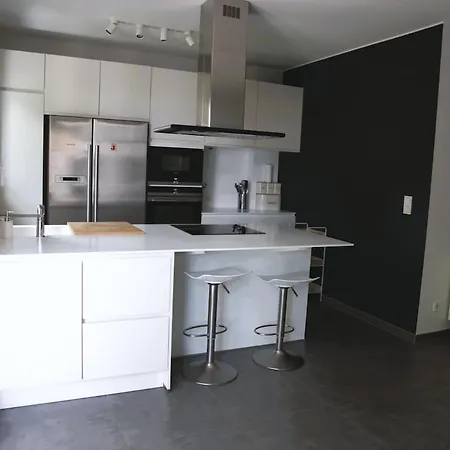 Modern Stylish 2br Apartment *