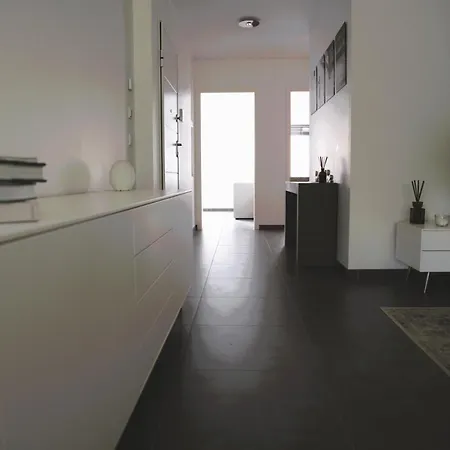 Modern Stylish 2br *
